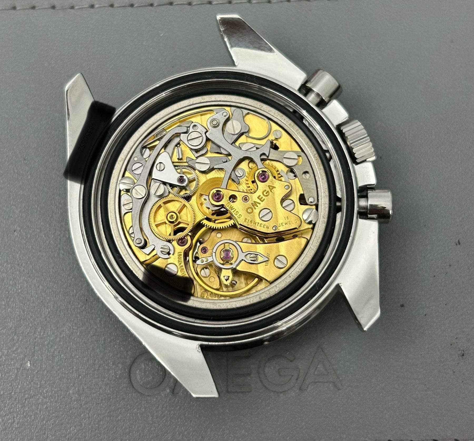 Omega - Speedmaster Moonwatch "Amarelo" - 3450808 - Homem - 1990-1999