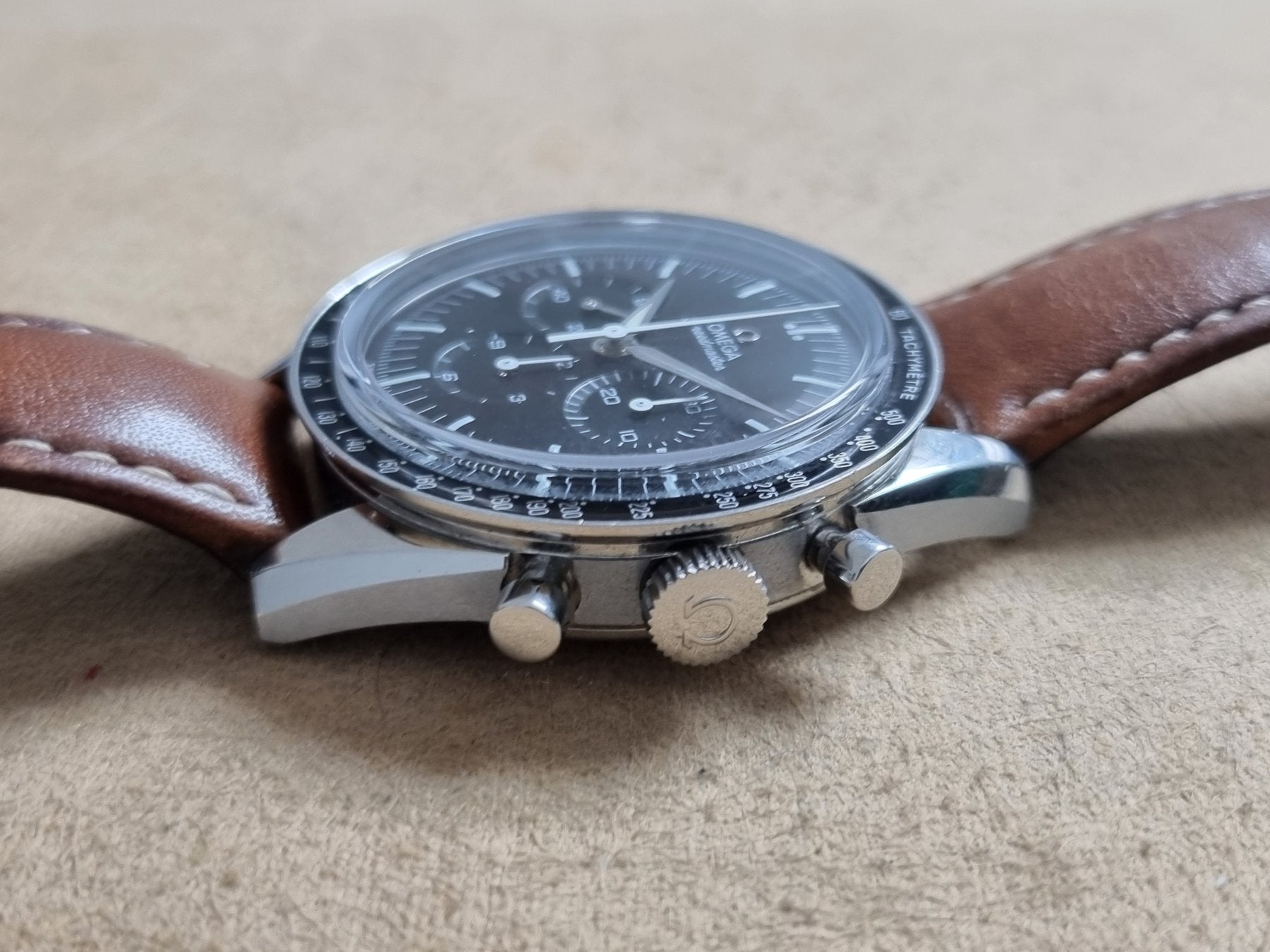 Omega - Speedmaster - 311.32.40.30.01.001 - Masculino - 2000 - 2010