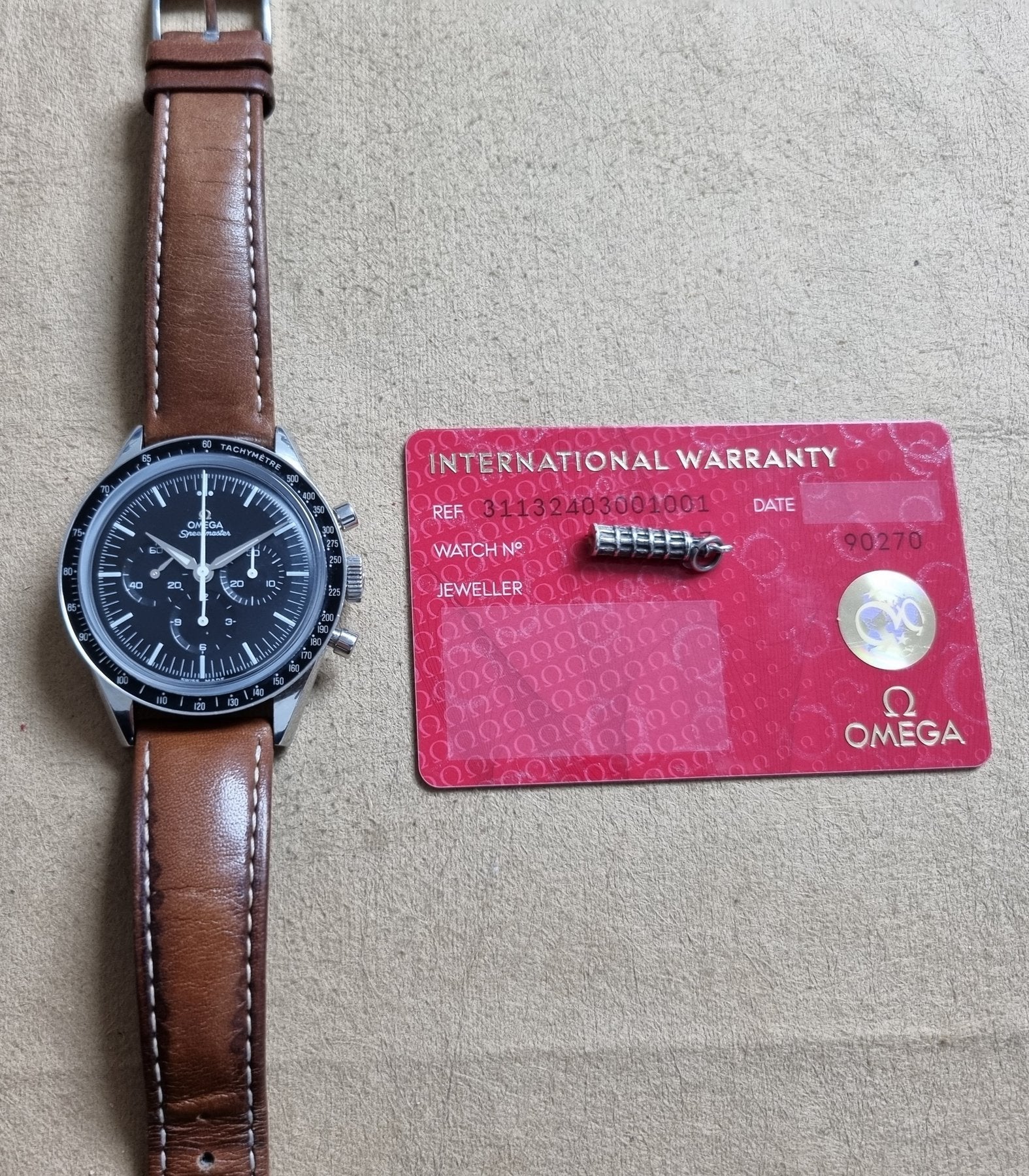 Omega - Speedmaster - 311.32.40.30.01.001 - Masculino - 2000 - 2010