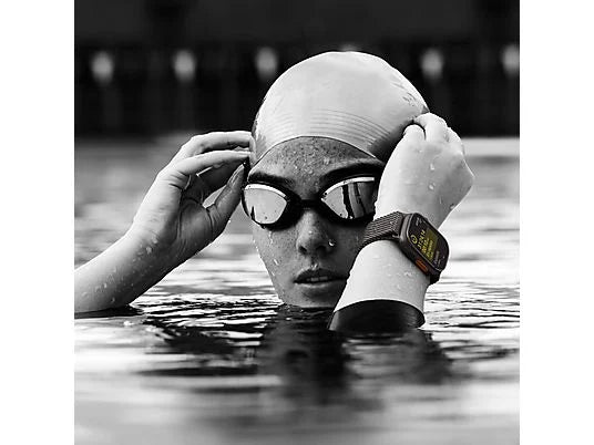 Apple Watch Ultra 2 (2024), GPS + Telemóvel, 49 mm, Caixa em Titânio Preto, Gesto de Toque Duplo, Bracelete Milanese Loop em Titânio Preto, Tamanho S